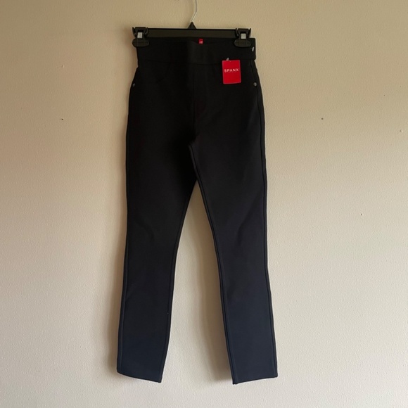 Spanx The Perfect Black Pant, Ankle 4-Pocket - Picture 6 of 10